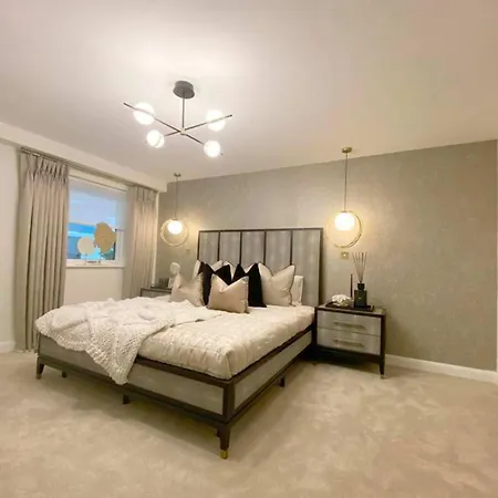 Stylish Retreat In The Heart Of Town * Harrogate